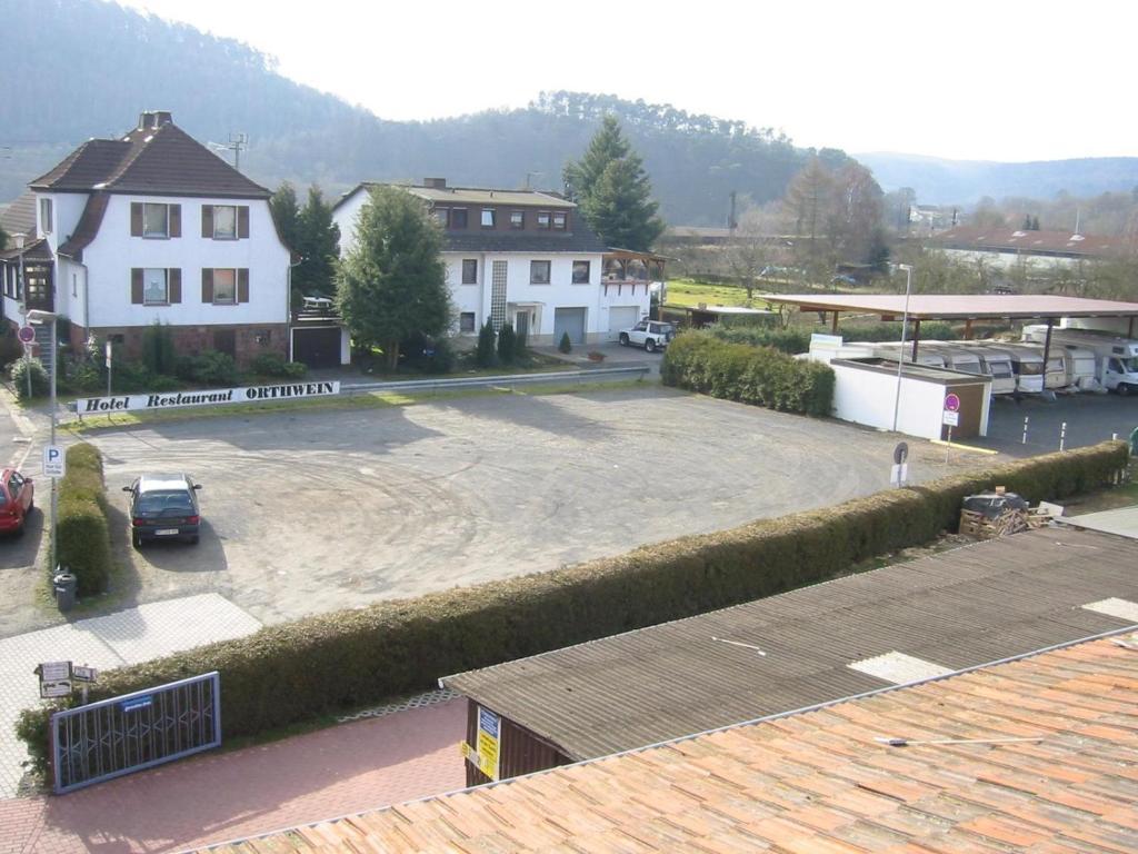 Hotel Orthwein -Kostenfreie Parkplaetze- Cölbe Exterior foto